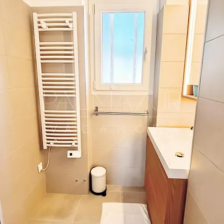Avec Piscine, Jardin, Proche - Palmazur *